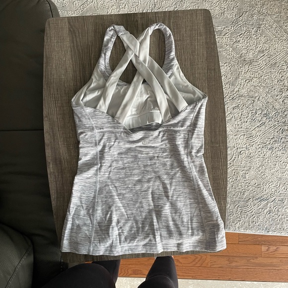 Lulu lemon tank top with built in bra - Picture 2 of 3